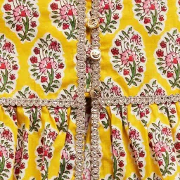 StyloBug Girls Yellow Cotton Printed Kurti Set image 4