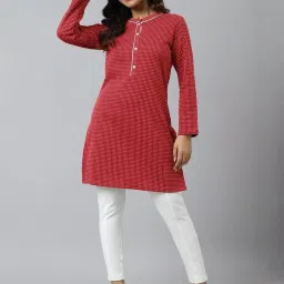 Aurelia Red Embroidered Winter Kurti image 4
