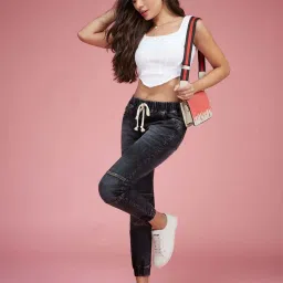 Miss Chase Black Relaxed Fit Mid Rise Regular Length Stretchable Denim Joggers image 4