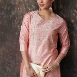 Melange By Lifestyle Dusty Pink Regular Fit Embroidered Kurtas image 4