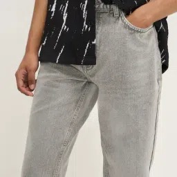 nuon men Nuon by Westside Light Grey Washed Relaxed-Fit Mid-Rise Jeans image 4