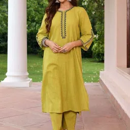 MARIONETTEFASHION Embroidered Top & Trousers Co-Ords-picture-41