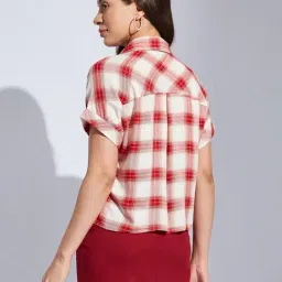 Latin Quarters Red Regular Fit Chequered Top image 2