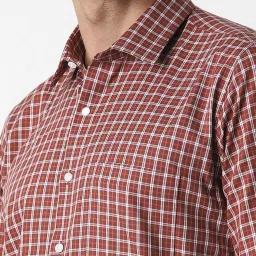 Van Heusen Red Cotton Slim Fit Checks Shirt image 4