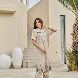 Autumnlane Off White Akira Vanilla Striped Relaxed Fit Kurta Pant Set image 4
