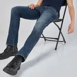 Wrangler Blue Straight Fit Jeans image 4