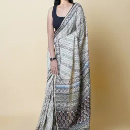 Unnati Silks White Printed Saree With Unstitched Blouse-image-3