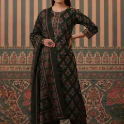 Rain and Rainbow Green Cotton Printed Kurta Pant Set With Dupatta-picture-21