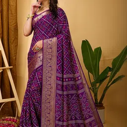 SHOPLANCE Ethnic Motifs Bandhani Saree image 2