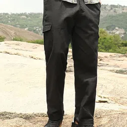 Campus Sutra Men Relaxed Mid-Rise Cargos Trousers-image-97