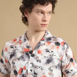 Bushirt Ivory Regular Fit Printed Shirt & Shorts Set image 4