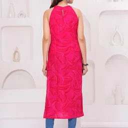 Meeranshi Women Abstract Printed Foil Print Daily Straight Kurta image 4