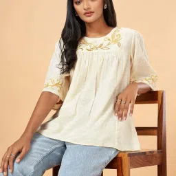 Marigold Lane Off-White Embroidered Top image 4