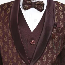 Kids Island Boys Maroon & White Jacquard Full Sleeves Suit Set image 4