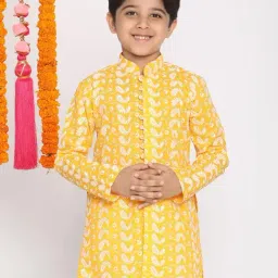VASTRAMAY Kids Yellow & White Cotton Embroidered Kurta-image-32