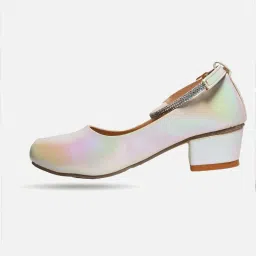 Tiny Bugs Girls Off White & Pink Party Wear Slip Ons image 4