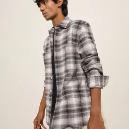 nuon men Nuon by Westside Dark Grey Checks Printed Relaxed-Fit Cotton Shirt-picture-22