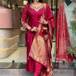 SheChoiceFAB Women Ethnic Motifs Embroidered Regular Thread Work Kurta with Trousers & With Dupatta-picture-34