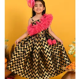 Saka Designs Jacquard DC Sleeveless Chervon Printed Choli & Lehenga Set with Frill Detailing - Black-picture-22