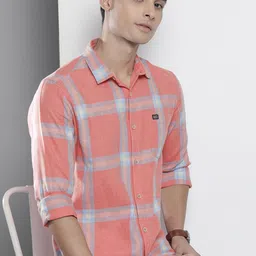 The Indian Garage Co Men Coral Pink & Blue Checked Pure Cotton Casual Shirt-image-1
