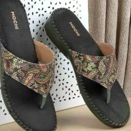 Mochi Women's Green Thong Wedges-image-28