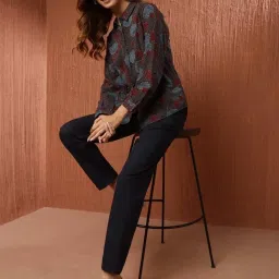 Fabindia Black & Maroon Cotton Printed Shirt image 4