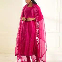 omana by ranjana bothra Fuchsia Mogra Gul Applique Kurta with Trouser and Dupatta image 2