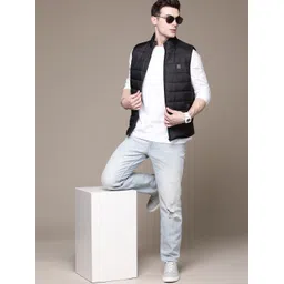 Roadster Men Solid Lightweight Padded Jacket image 5