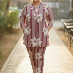 Vastralay Printed Mandarin Collar Neck Top With Trousers Co-Ords-picture-53