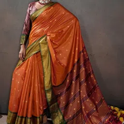 PEENGAX Woven Design Zari Silk Blend Handloom Kanjeevaram Saree image 2