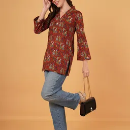 Magnetism Ethnic Motifs Printed V-Neck Pure Cotton Kurti-picture-21
