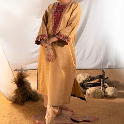 The White Tree Studio Women Ethnic Motifs Embroidered Regular Thread Work Kurta with Trousers-picture-14