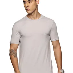 DOMIN8 Men Solid Round Neck T-Shirt image 1