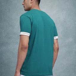 The Roadster Lifestyle Co. Men Solid T-shirt image 2