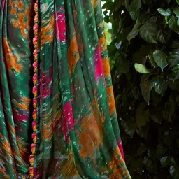 Saree Mall Green Printed Sarees With Unstitched Blouse image 5