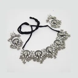 Jaldeep Fashion Sliver Plated Stone Studded & Beaded Jewellery Set image 2