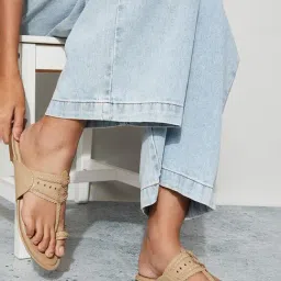 Ginger by Lifestyle Women's Beige Toe Ring Sandals-picture-46