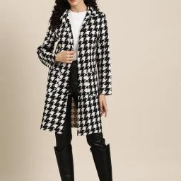 Qurvii Black & White Printed Coat-picture-12