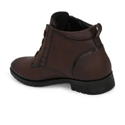 Vellinto Sandune Men Round-Toe Block-Heeled Regular Boots image 4