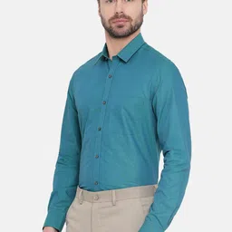 Turtle Men Green Smart Slim Fit Solid Formal Shirt image 4