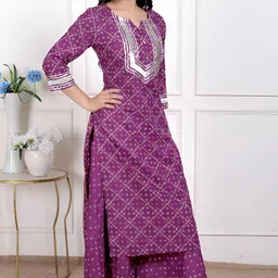 MIRAVAN Bandhani Printed Straight Gotta Patti Pure Cotton Kurta With Palazzos image 3