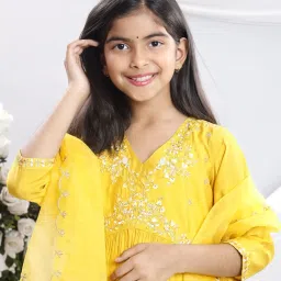 Misbis Girls Yellow Comfort Fit Embroidered Kurta Set image 5