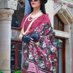 Vardha Black & Red Printed Saree With Unstitched Blouse image 5