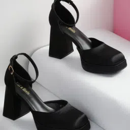 Flat N Heels Women's Black Ankle Strap Sandals-picture-35