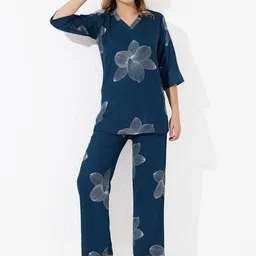 QUIRA Women Printed Top With Trousers Co-Ords-picture-30