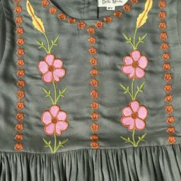 Bella Moda Girls Green Cotton Three Fourth Sleeves Floral Embroidered Knee Length Dress image 4