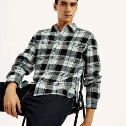 Levi's Men's Checkered Black Relaxed Fit Shirt-picture-14