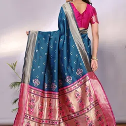 Snofi Creation Ethnic Motifs Woven Design Zari Kanjeevaram Saree image 3