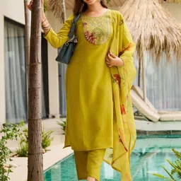 KALINI Floral Embroidered Round Neck Kurta with Trousers & Dupatta image 5