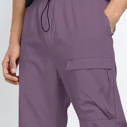 SHOWOFFFF Men Relaxed Fit Low-Rise Cargos Trousers image 2